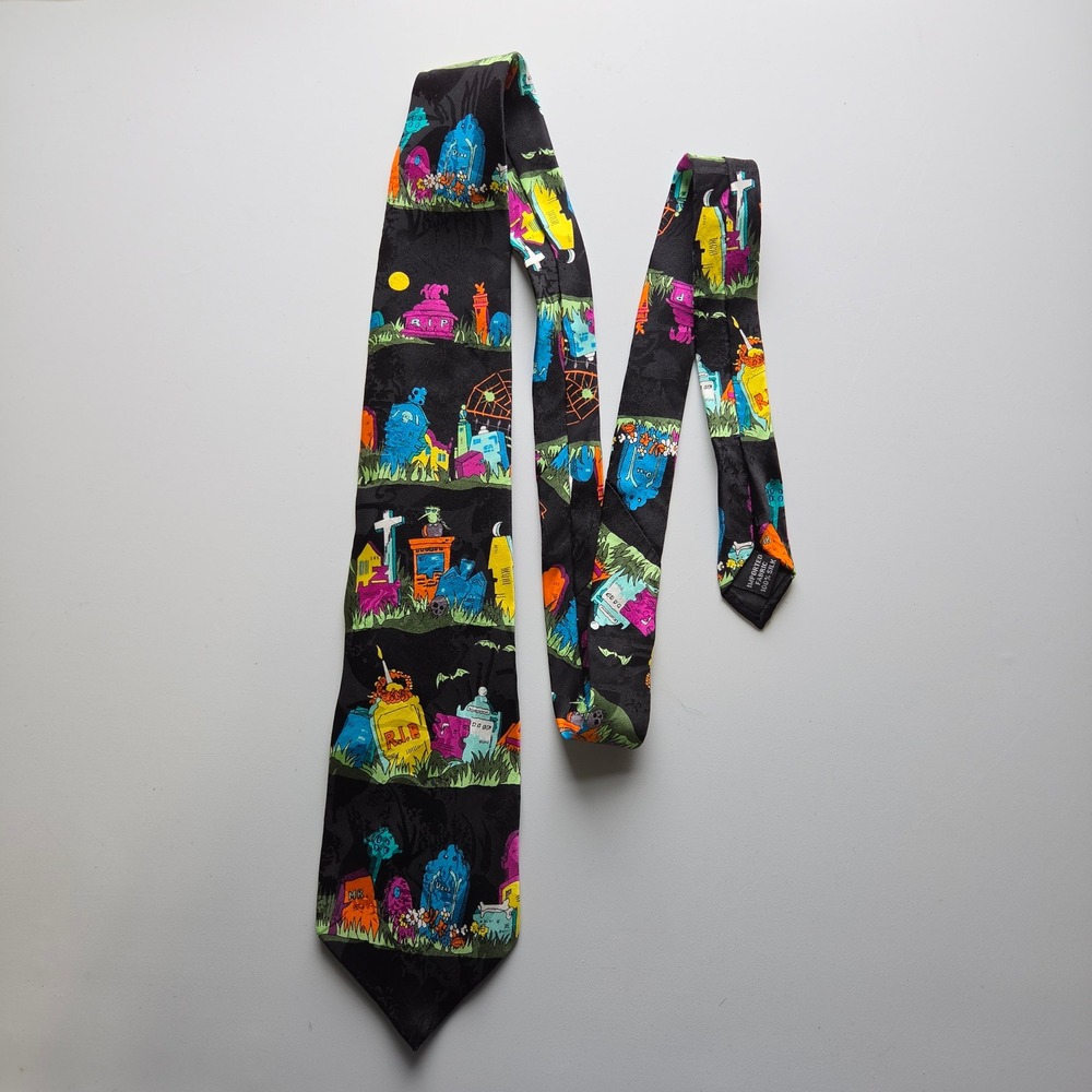 Vintage Halloween Tie Silk Necktie Novelty Graveyard Spooky Teacher Fun